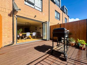 Photo 19- click for photo gallery